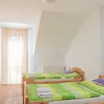 Lihovar *** 3* Rouchovany